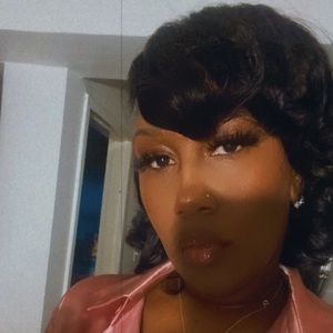 Meet your Posher, Ms.